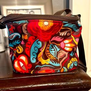 Lunchbox with handle and shoulder strap!